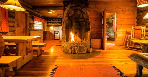 Kakslauttanen Arctic Resort