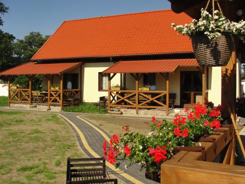 Pokoje i domki Saracenska Chata