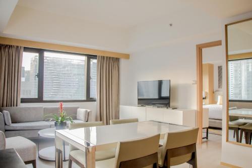 Seda Bonifacio Global City