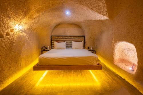 Aurora Cave Hotel