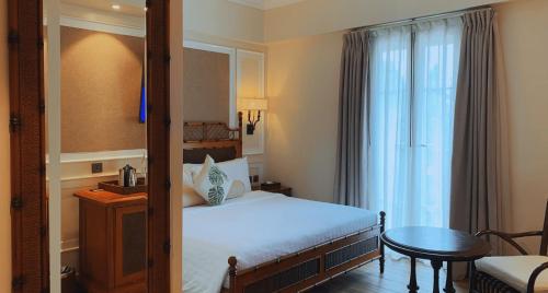 Feliz Hotel Boracay