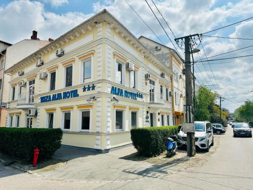 Tisza Alfa Hotel