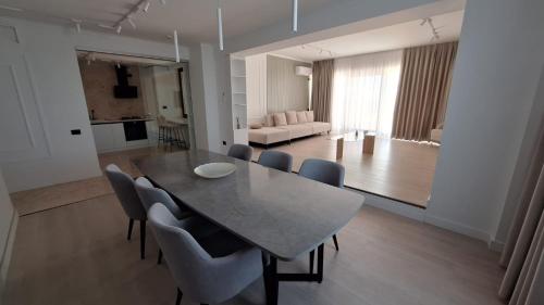 Solid Magic Apart Hotel