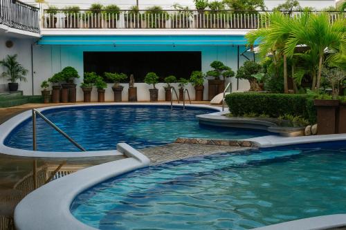 Vincent Resort Hotel