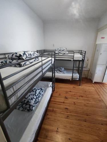 O2 Hostel
