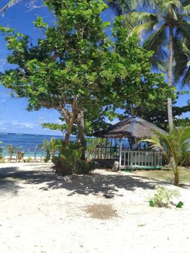 Tuki Beach and Surf Resort