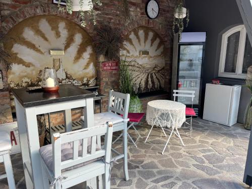 Mikulov Inn Penzion Zeme La Basta