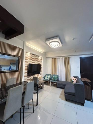 Adi Hideaway Staycation at Camella Northpoint 2 Bedroom