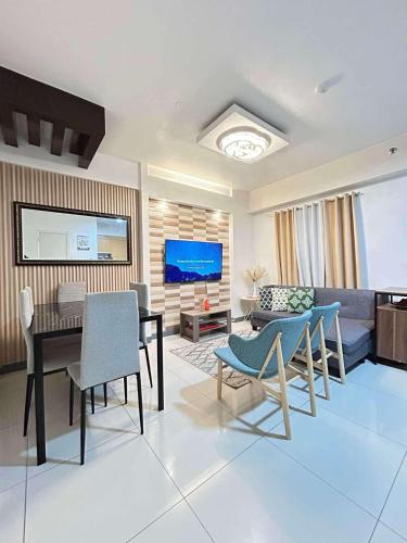 Adi Hideaway Staycation at Camella Northpoint 2 Bedroom