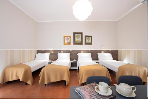 Des Artistes Budget Rooms