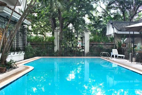 Orchid Garden Suite Manila