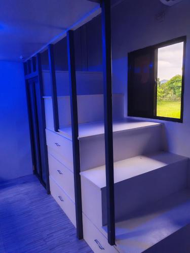 Loong transient house