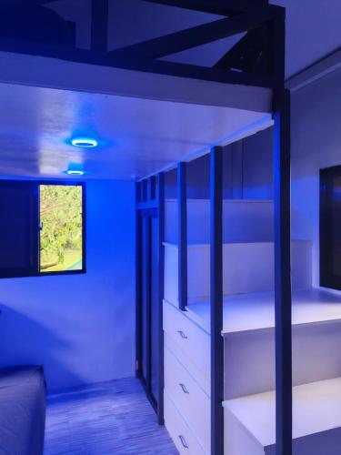 Loong transient house