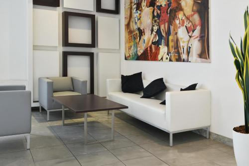 B&B HOTEL Milano Cologno Studios