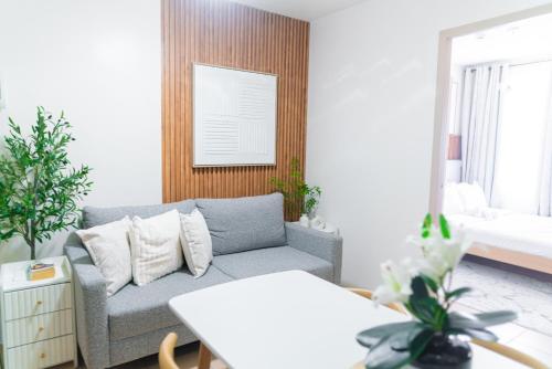 Baldon Suites-- Cozy 2-bedroom in 8 Spatial Davao Ma-a Road