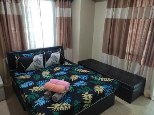 LDN Studio Unit Two Palm Tree