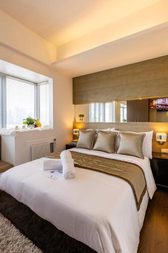 Luxurious Studio in McKinley Hill with City View