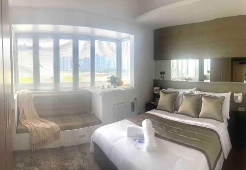 Luxurious Studio in McKinley Hill with City View