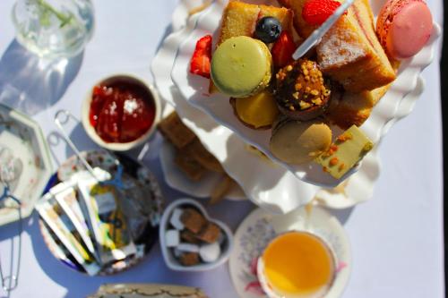 Guestling Hall Hotel