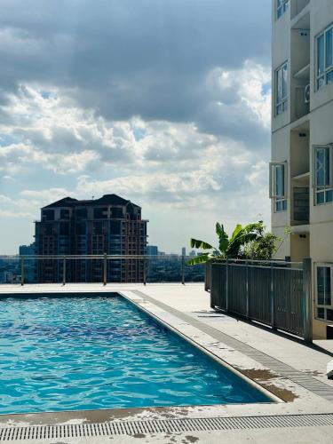 Cozy Staycation with Netflix, Pool, PS4, Board Games