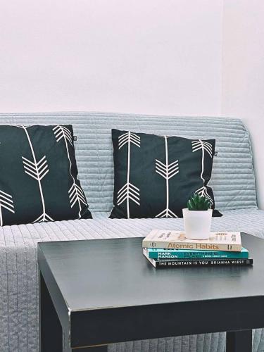 Cozy Staycation with Netflix, Pool, PS4, Board Games