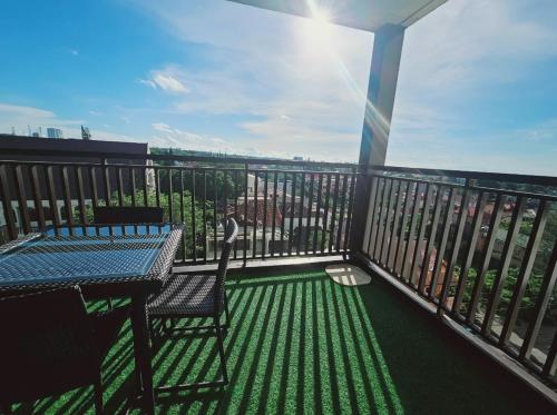 Serin West Tagaytay