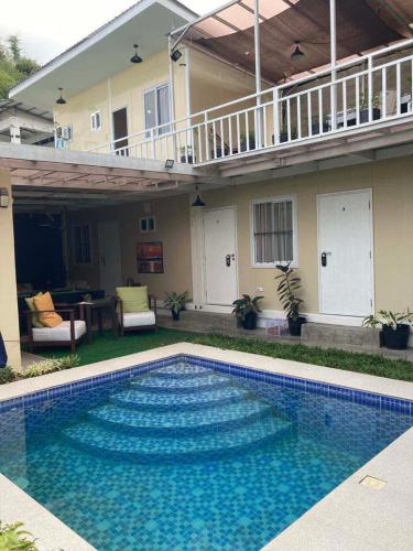 Anilao Bungalows