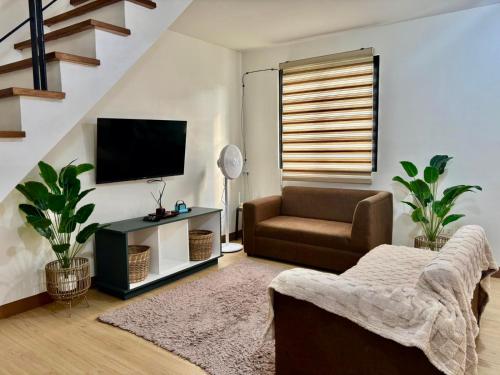 ELISA'S 3 Bedroom with pool