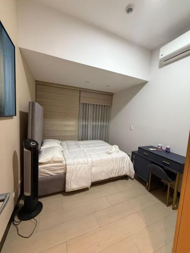 Luxury Executive Suites 3 Bedroom Condo Uptown Parksuites Tower 1