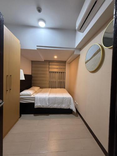 3 Bedroom Executive Suite Room with Excellent View of the City Skyline