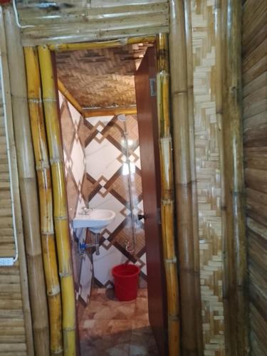 Banlaw Pool & Garden