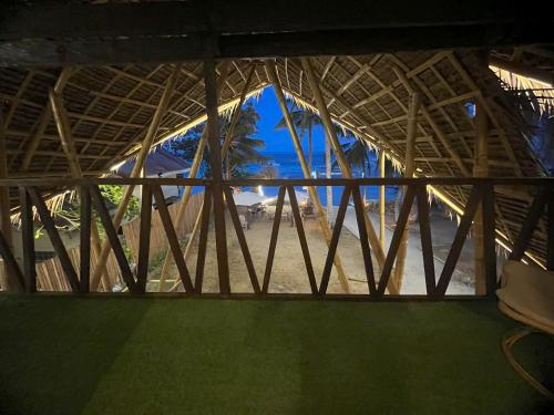 On Board Panglao Beach Hostel and Resort