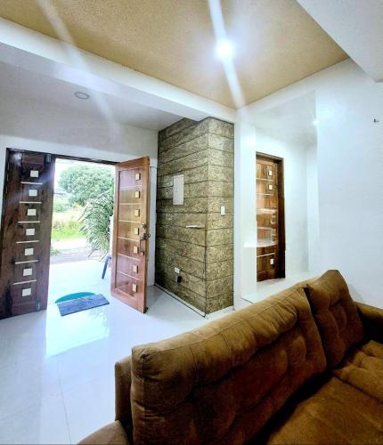 Private Room in a Guest Home at San Juan La Union - Panikseafarm