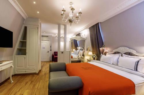 Amiral Palace Hotel