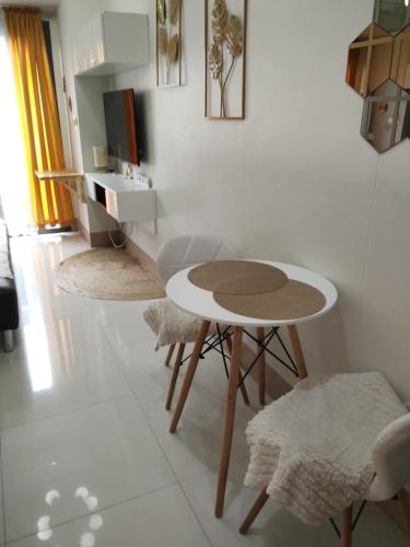 Layan-Dy Shore Staycation