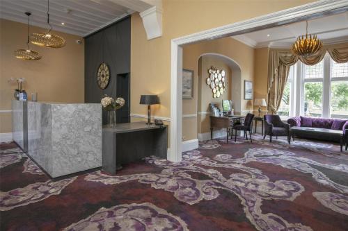 Burlington Hotel, Premier Collection