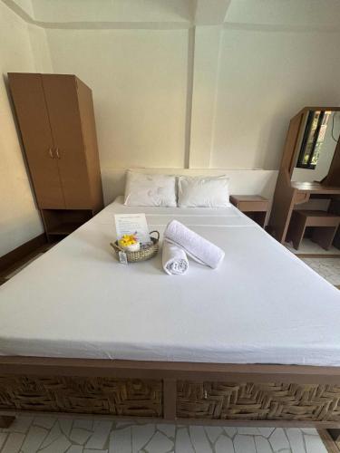 Stefanie Grace Paradise Inn