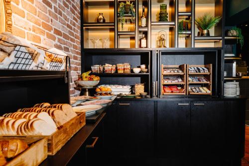 Ambassador City Centre