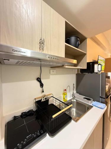 Primeworld Resort Style Cozy Condo Near Airport and Beaches