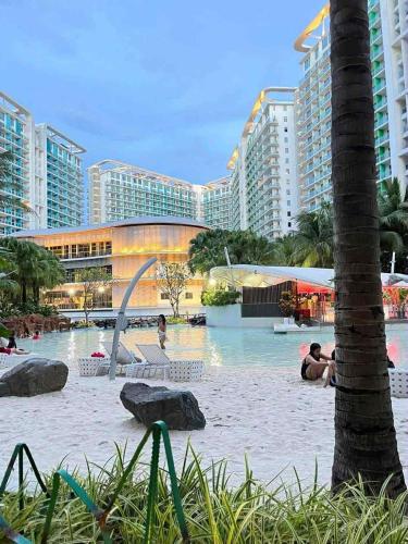 The Solaris Point with Pool View