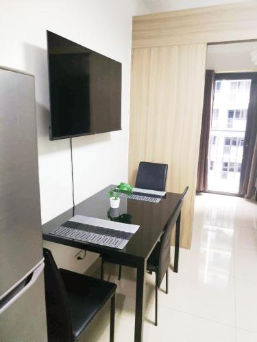 Comfy and Affordable Condo near SM Mall of Asia and Airport with Wifi 068
