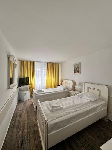 Hotel Cetate Imparatul Romanilor