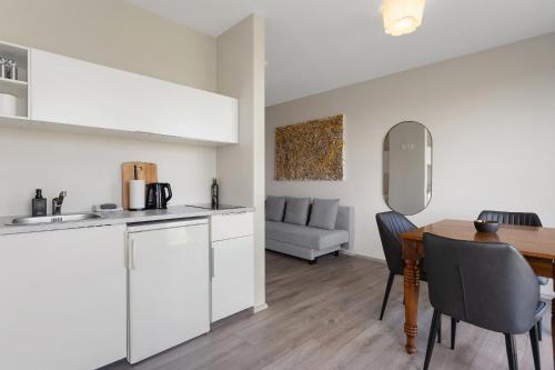 Myri Guesthouse Stay For A Tree