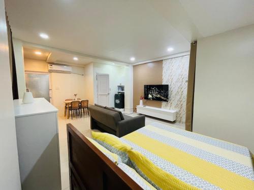 JC7 Cozy Studio at Candon City Proper