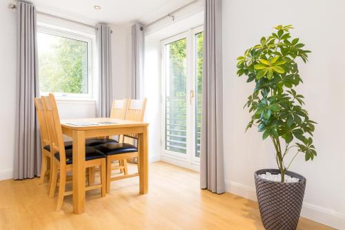 Canon Court Apartments