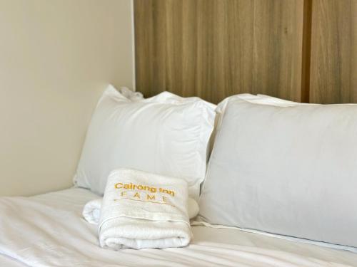 Cairong Inn Condominium TV with Netflix FAME RESIDENCES