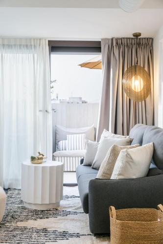 Los 36 by GRUPO CCOMMO