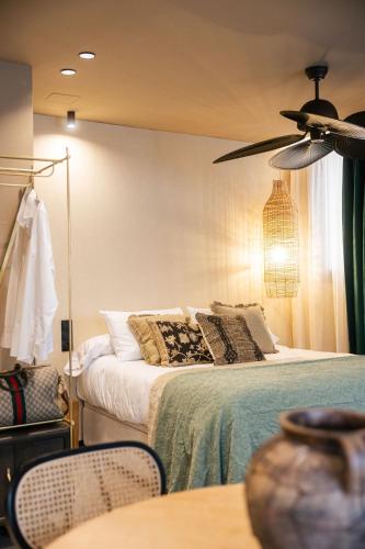 Los 36 by GRUPO CCOMMO