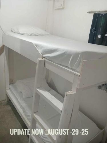 Alegreya Homestay + Cafe