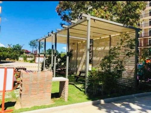 Spacious studio with balcony and guest parking